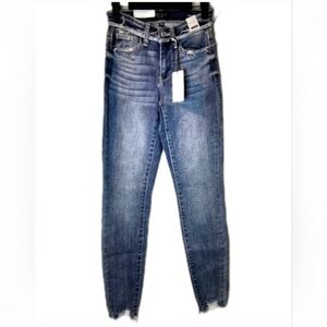 NWT Judy Blue Women's Light Blue Frayed Jeans